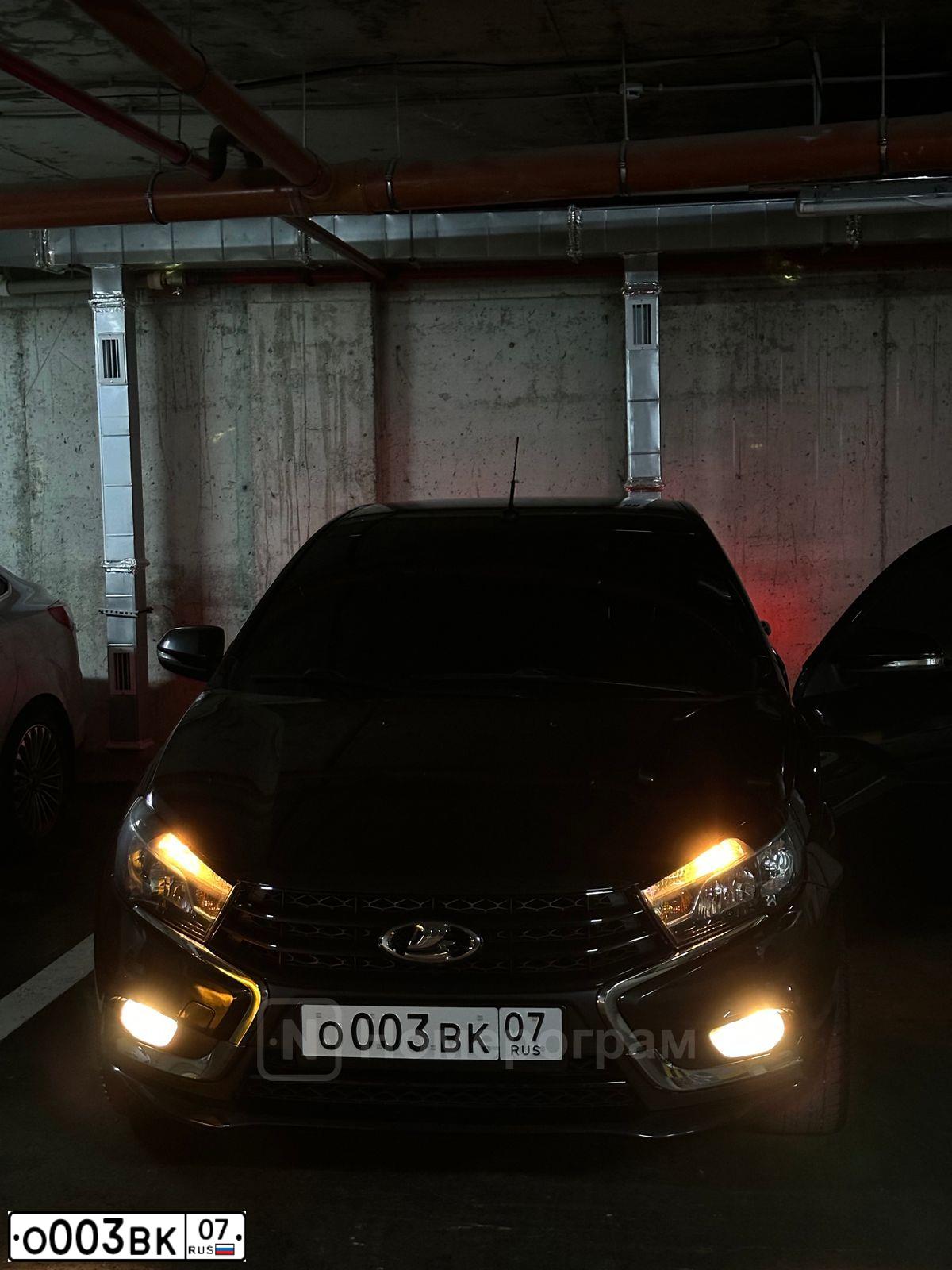 Фото автомобиля DAEWOO NEXIA, 2008 — госномер О003ВК07. Цвет: Серебристый