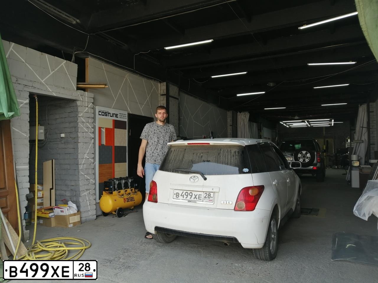 Фото автомобиля TOYOTA IST, 2004 — госномер М660ЕС28