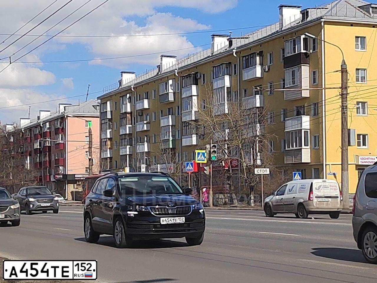 Фото автомобиля SKODA OCTAVIA, 2013 — госномер Х748ВМ136. Цвет: ЧЕРНЫЙ