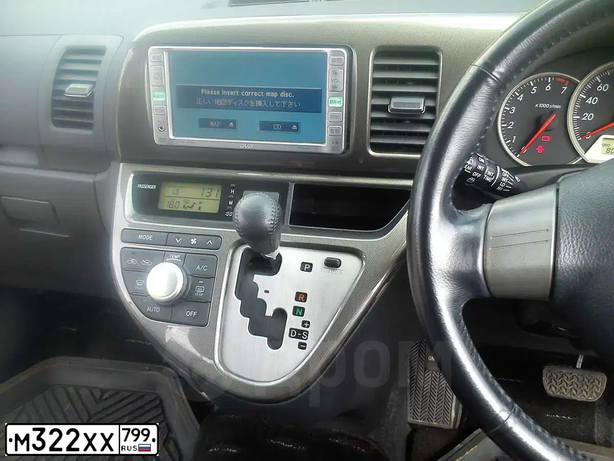 Фото автомобиля RENAULT MEGANE, 2012 — госномер М322ХХ799. Цвет: Белый