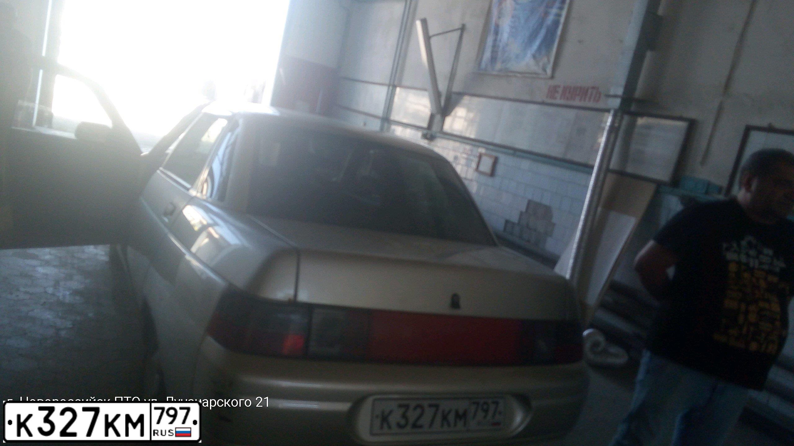 Фото автомобиля LADA 2110, 2006 — госномер О976УС790. Цвет: СЕРЕБРИСТО-БЕЖЕВЫЙ