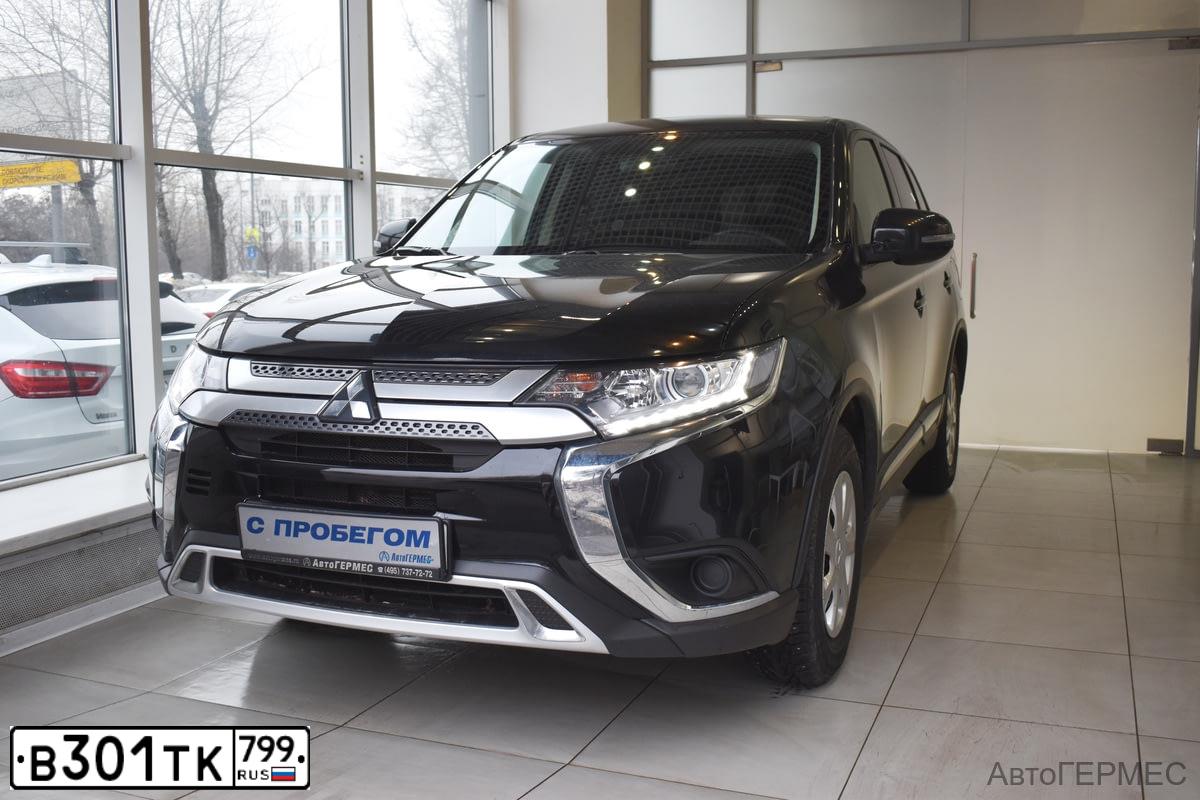Фото автомобиля MITSUBISHI OUTLANDER, 2021 — госномер В301ТК799. Цвет: ЧЕРНЫЙ
