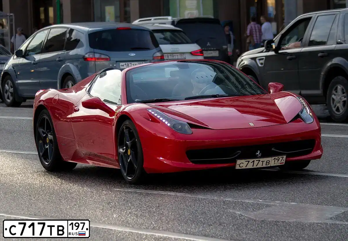 Фото автомобиля FERRARI F 458, 2012 — госномер С717ТВ197. Цвет: Красный