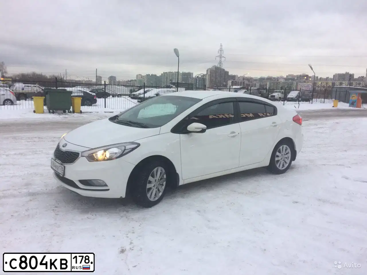 Фото автомобиля KIA CERATO, 2014 — госномер С804КВ178. Цвет: Белый