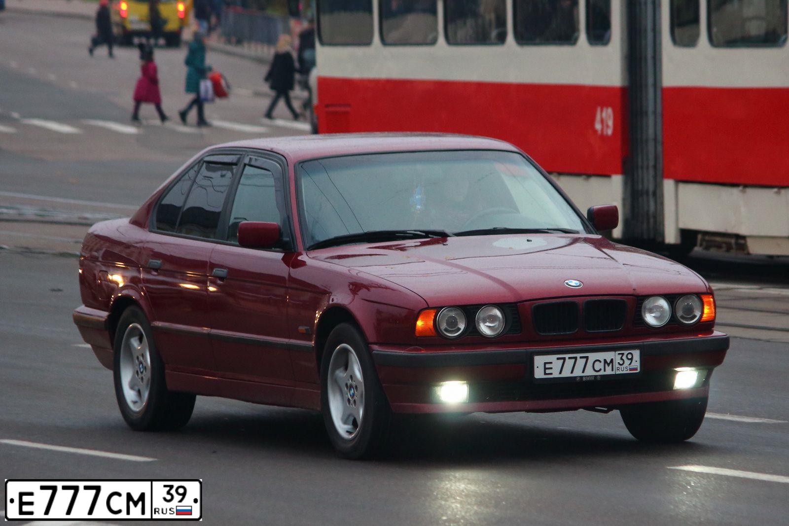 Фото автомобиля BMW SERIE 5, 1990 — госномер С779МН39. Цвет: ЧЕРНЫЙ