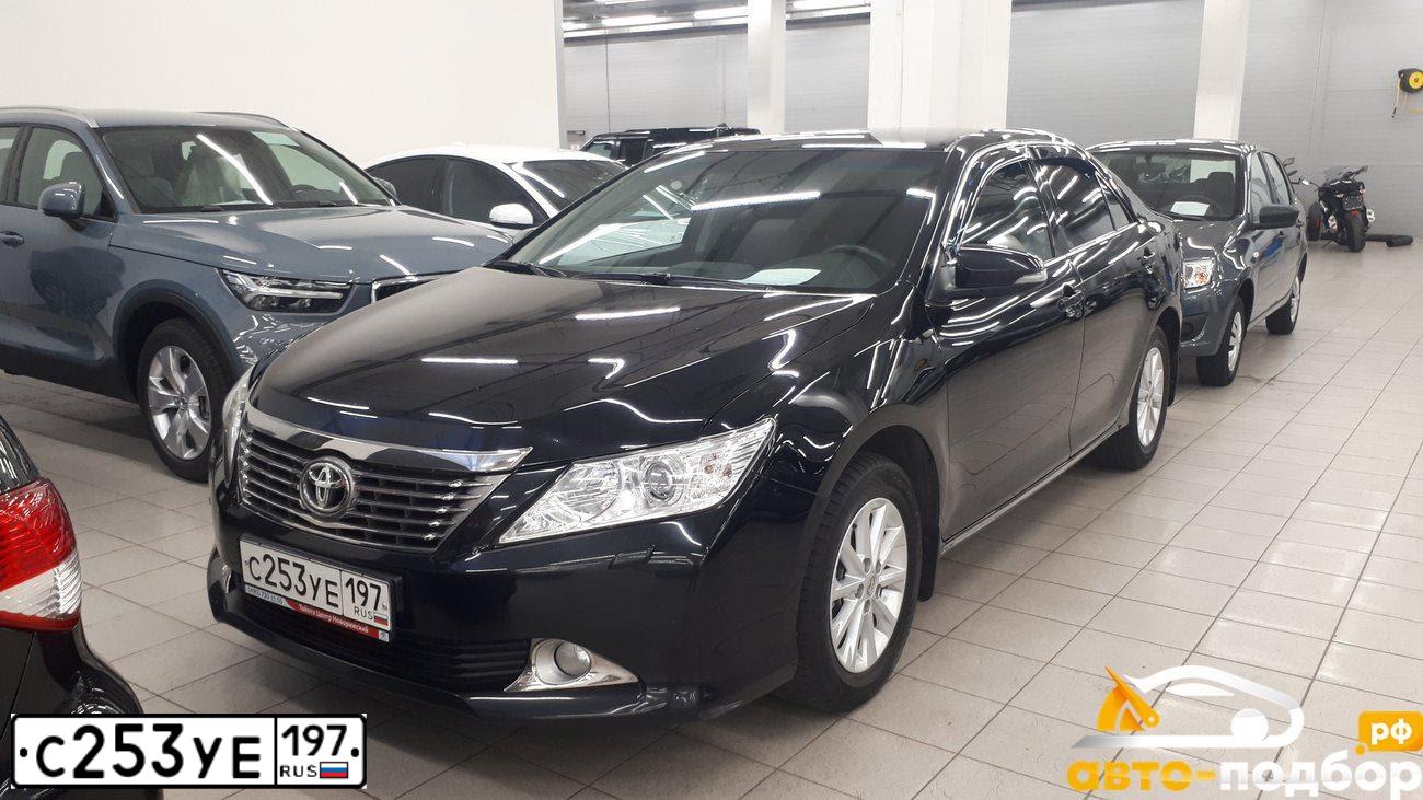 Фото автомобиля TOYOTA CAMRY, 2012 — госномер М047КК799. Цвет: ЧЕРНЫЙ МЕТАЛЛИК