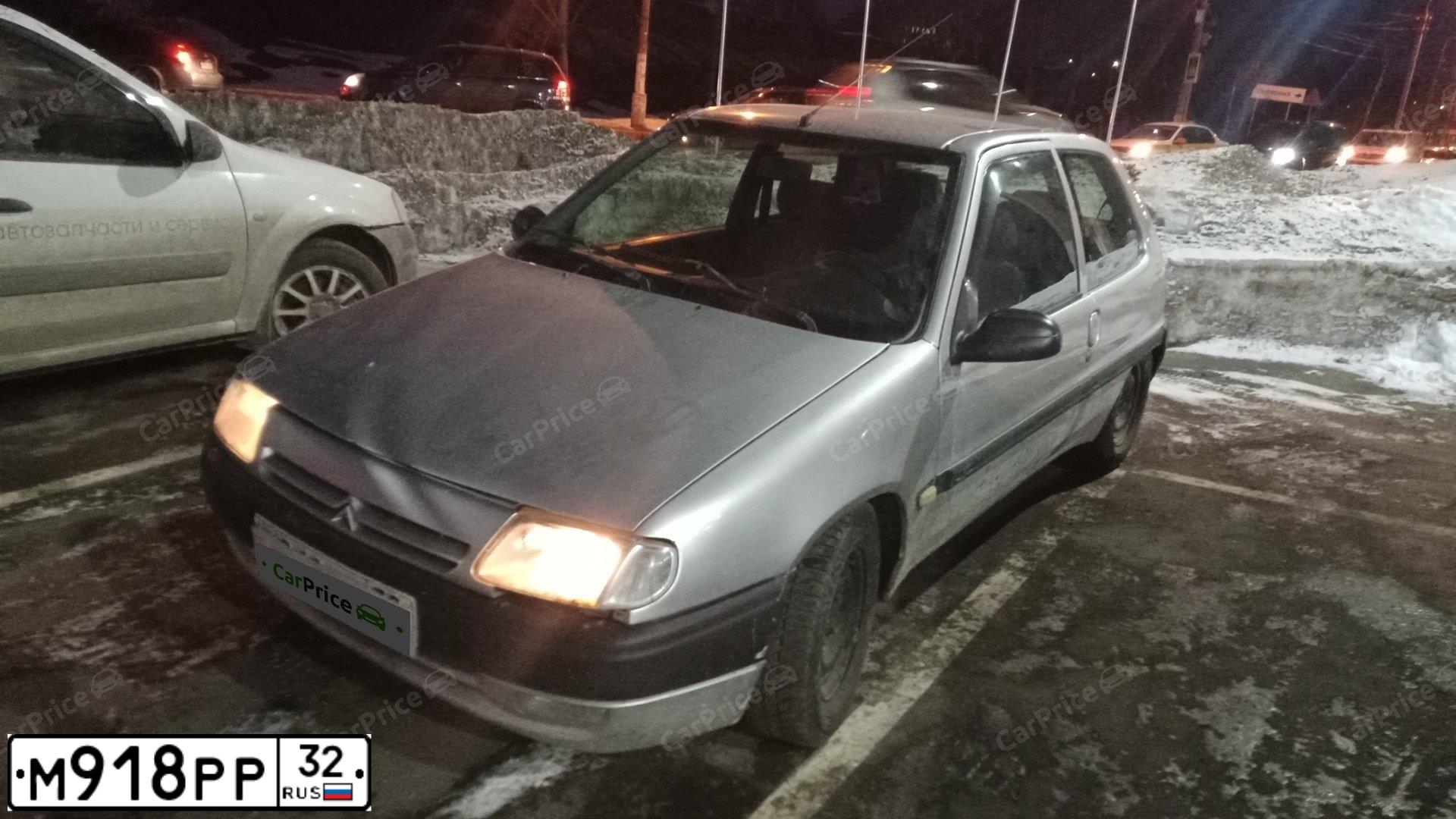 Фото автомобиля CITROEN SAXO, 1996 — госномер А291ММ190. Цвет: Серебристый
