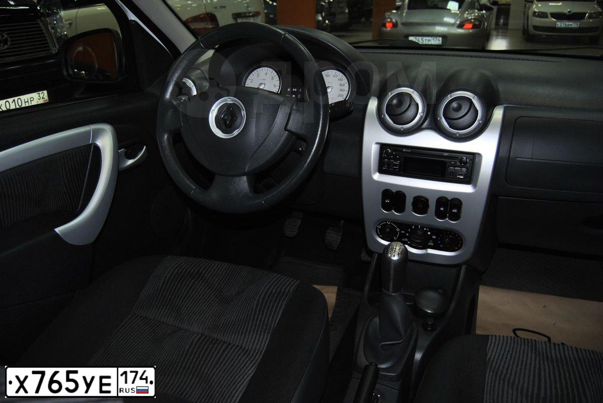 Фото автомобиля MITSUBISHI LANCER, 2004 — госномер Х765УЕ174. Цвет: КРАСНЫЙ