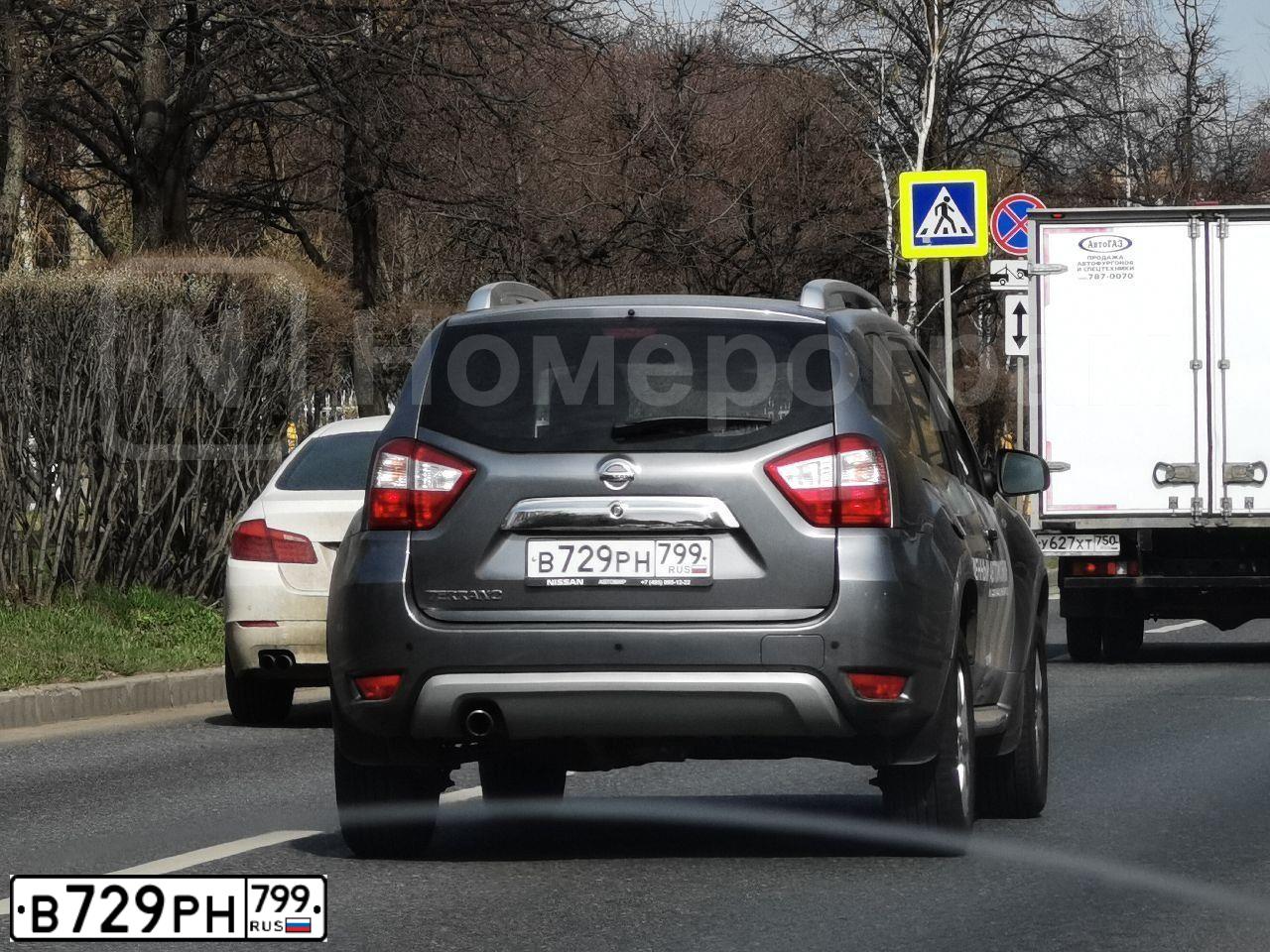 Фото автомобиля NISSAN TERRANO, 2019 — госномер Р600НР790. Цвет: Серый