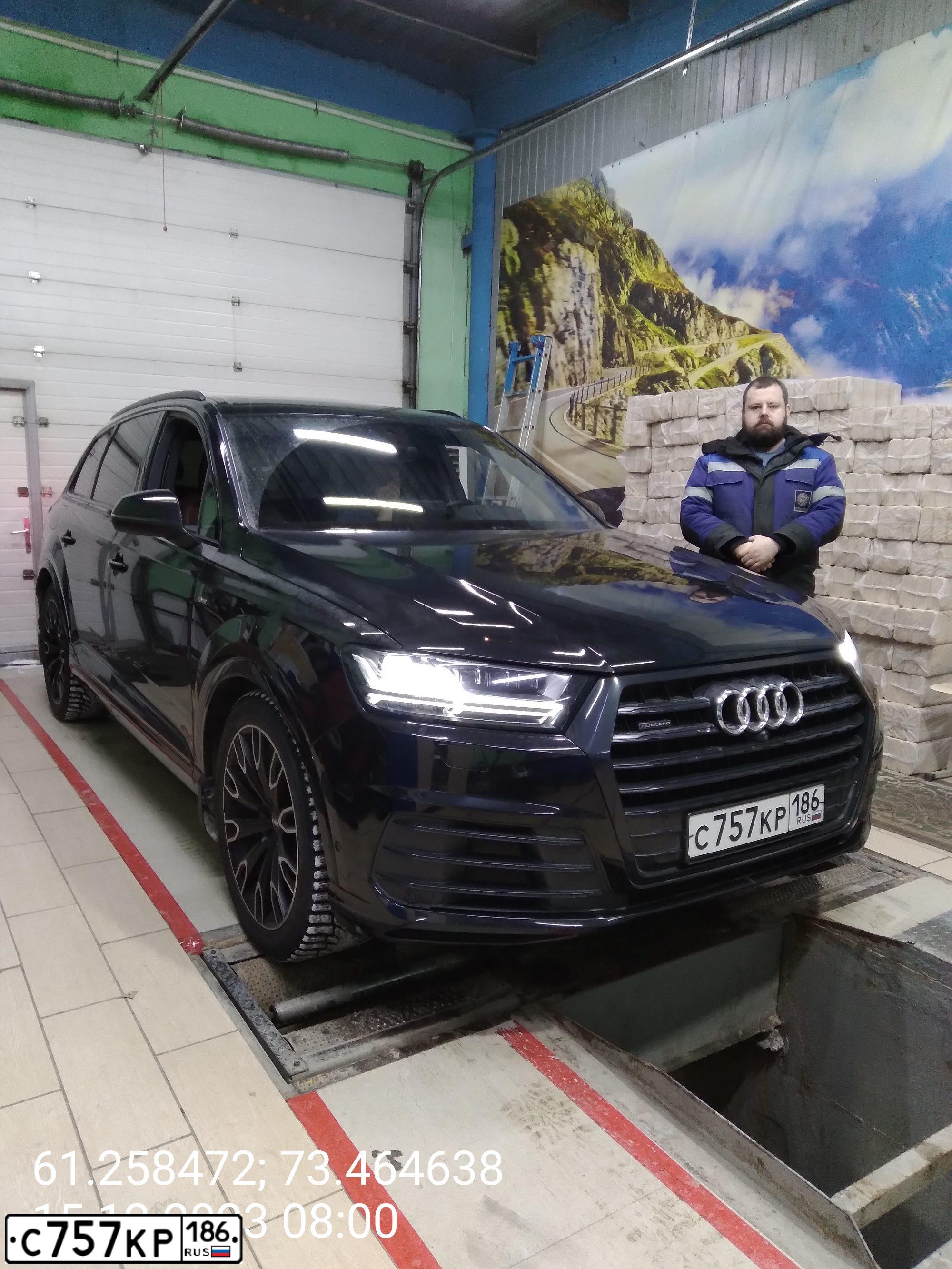 Фото автомобиля MERCEDES GLS-KLASSE, 2016 — госномер С757КР186. Цвет: ЧЕРНЫЙ