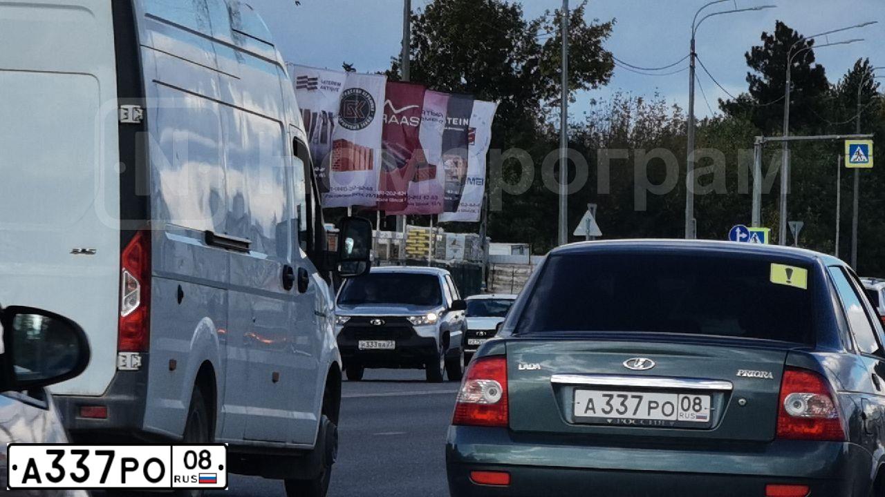 Фото автомобиля GAZ 3221 EL, 1998 — госномер В004КО82. Цвет: БЕЛЫЙ