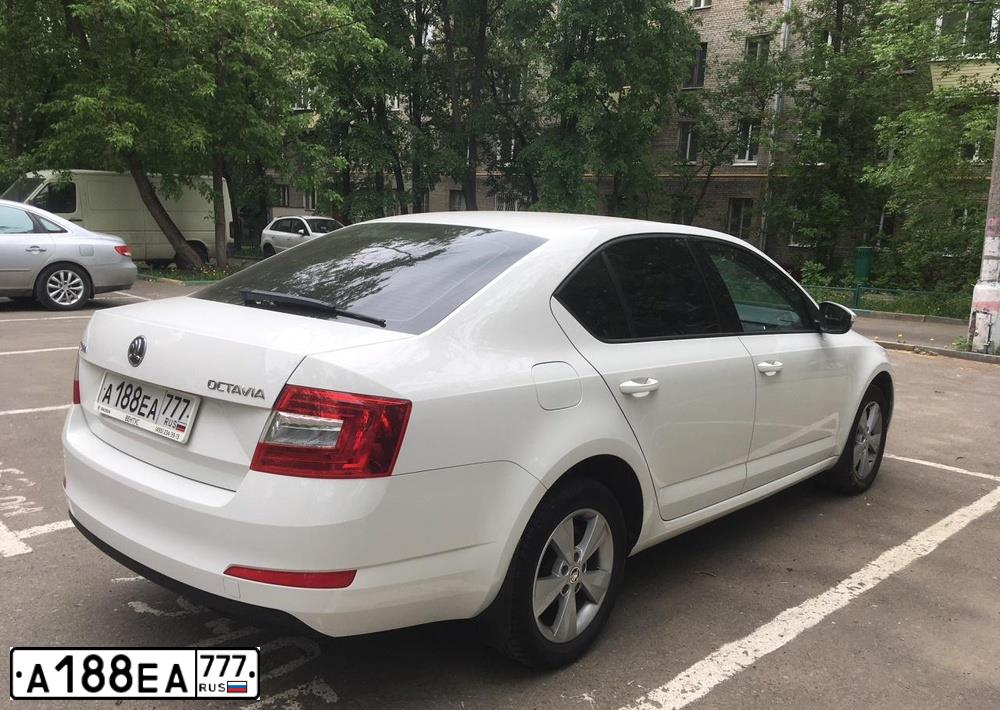 Фото автомобиля SKODA OCTAVIA, 2014 — госномер А188ЕА777. Цвет: БЕЛЫЙ