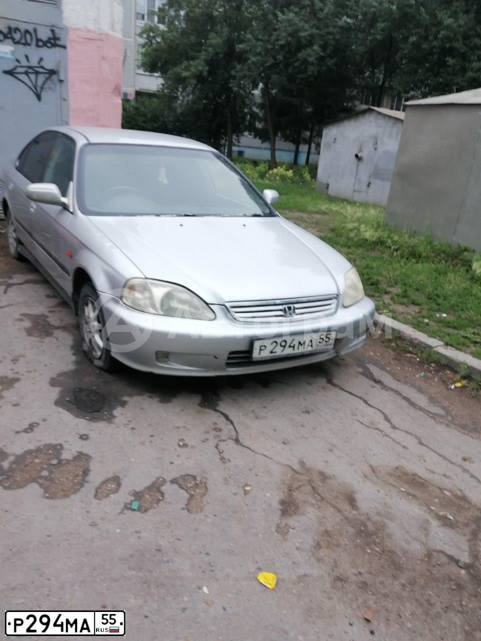Фото автомобиля HONDA CIVIC, 2000 — госномер Р294МА55. Цвет: СЕРЫЙ