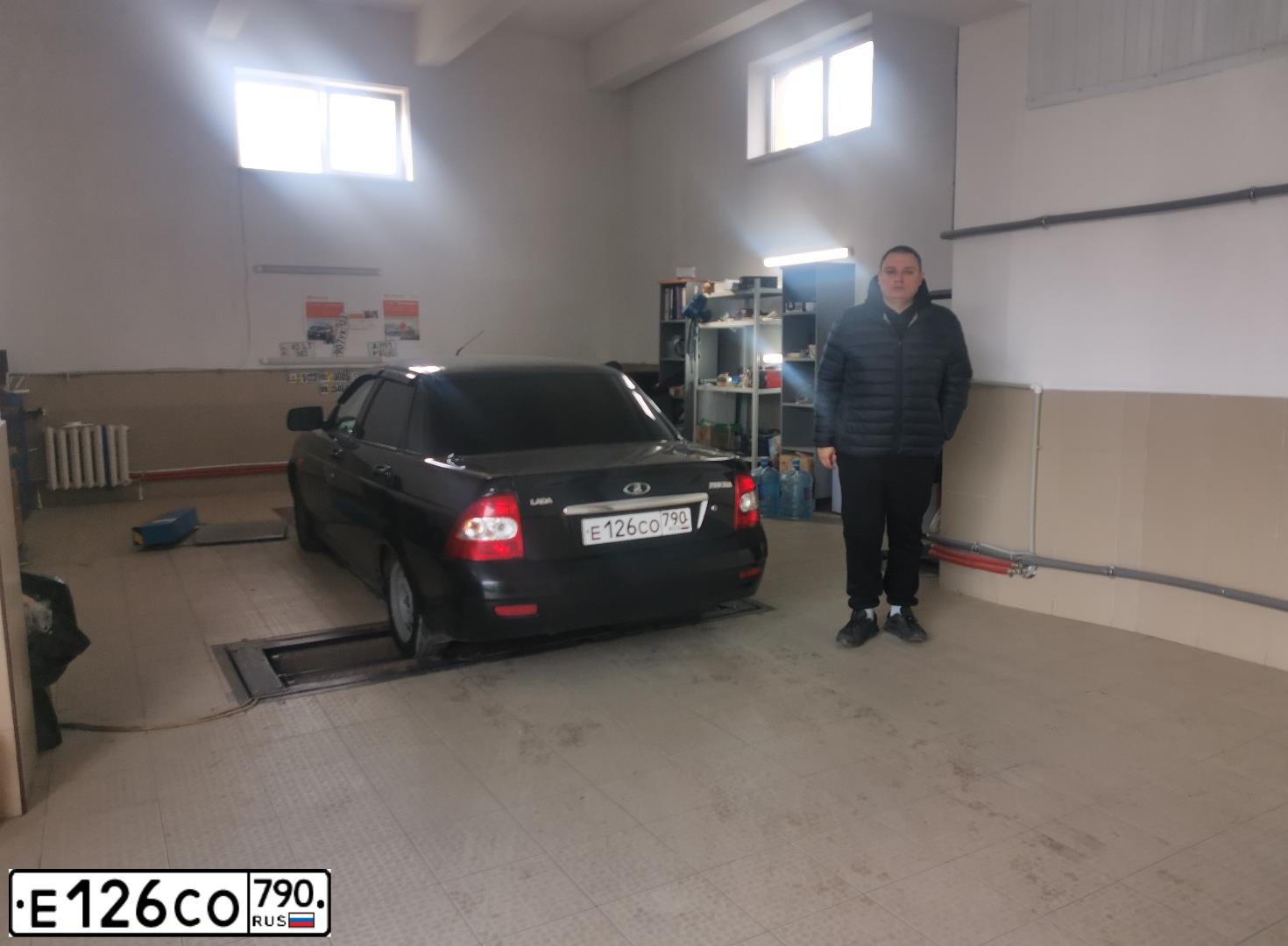Фото автомобиля LADA PRIORA, 2013 — госномер С090ХР180. Цвет: Сине-Черный