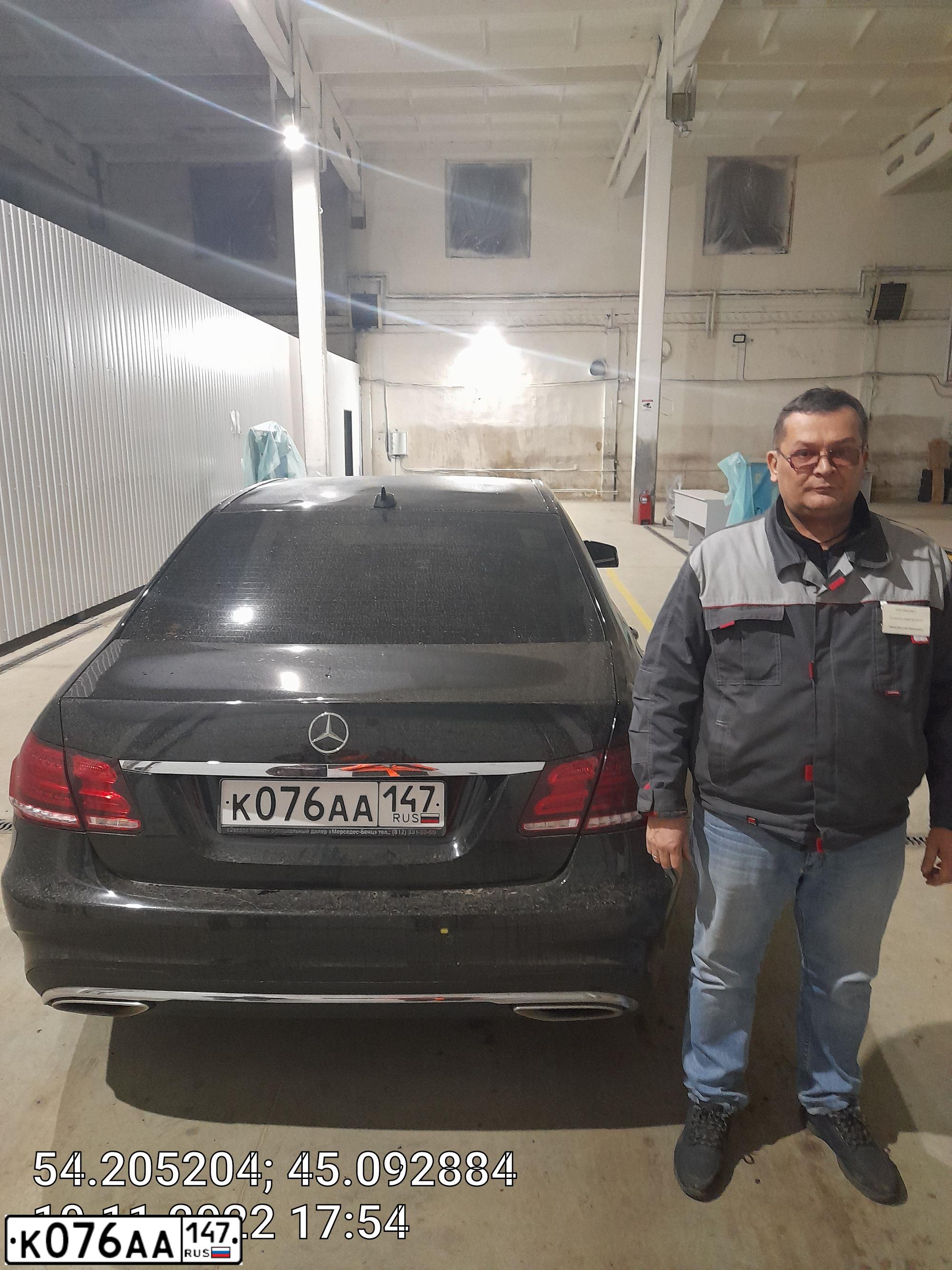 Фото автомобиля MERCEDES E-KLASSE, 2015 — госномер М126МА13. Цвет: ЧЕРНЫЙ
