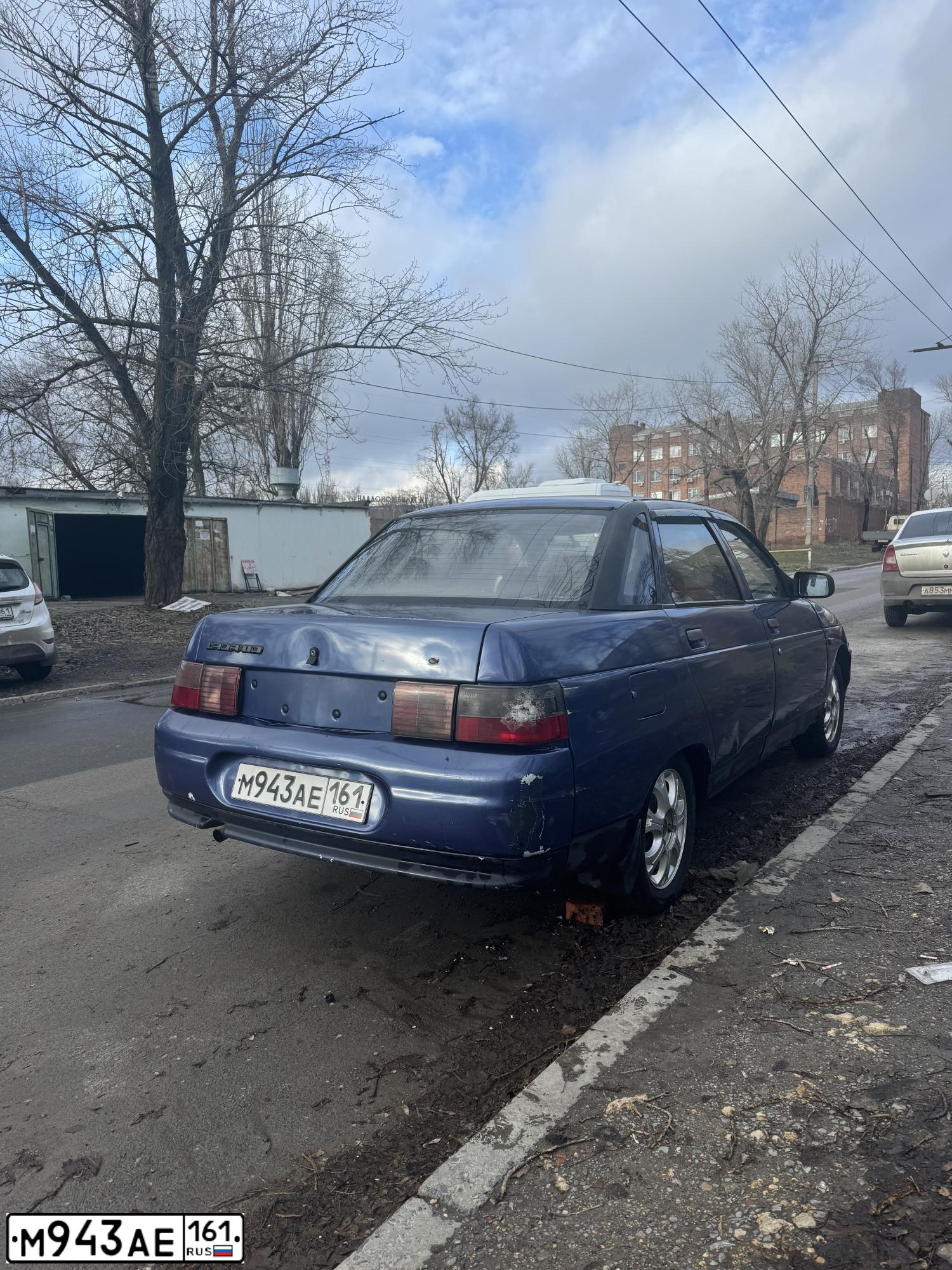 Фото автомобиля LADA 2110 LADA, 1998 — госномер М943АЕ161. Цвет: синий