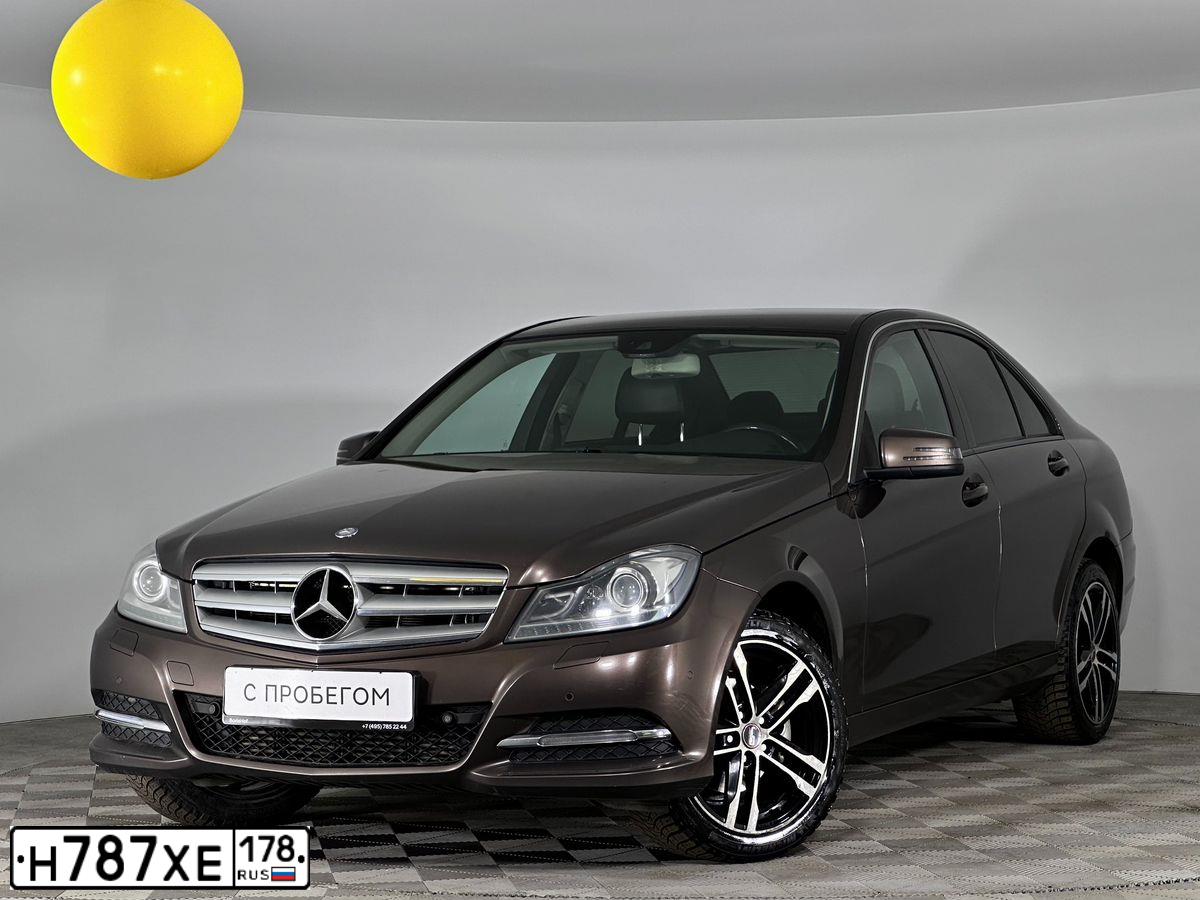 Фото автомобиля MERCEDES C-KLASSE, 2013 — госномер Н787ХЕ178. Цвет: Коричневый