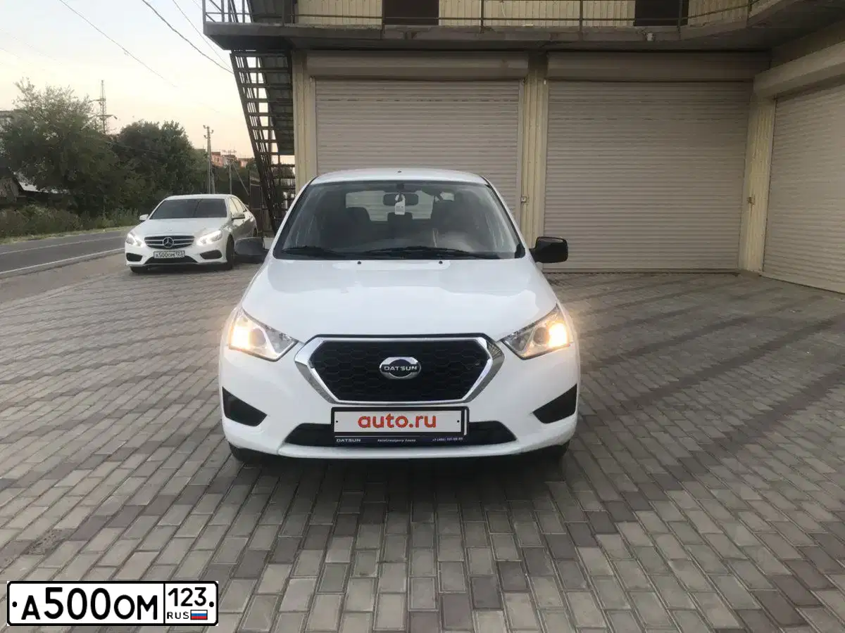 Фото автомобиля MERCEDES E-KLASSE, 2014 — госномер А500ОМ123. Цвет: БЕЛЫЙ