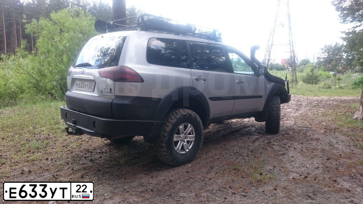 Фото автомобиля MITSUBISHI PAJERO SPORT, 2008 — госномер Е633УТ22. Цвет: Серый