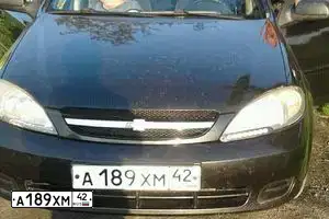 Фото автомобиля CHEVROLET LACETTI, 2008 — госномер А189ХМ42. Цвет: ЧЕРНЫЙ