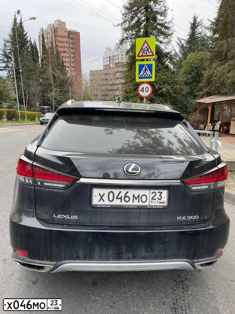 Фото автомобиля LADA 2106, 1997 — госномер У679НМ123. Цвет: БЕЛЫЙ