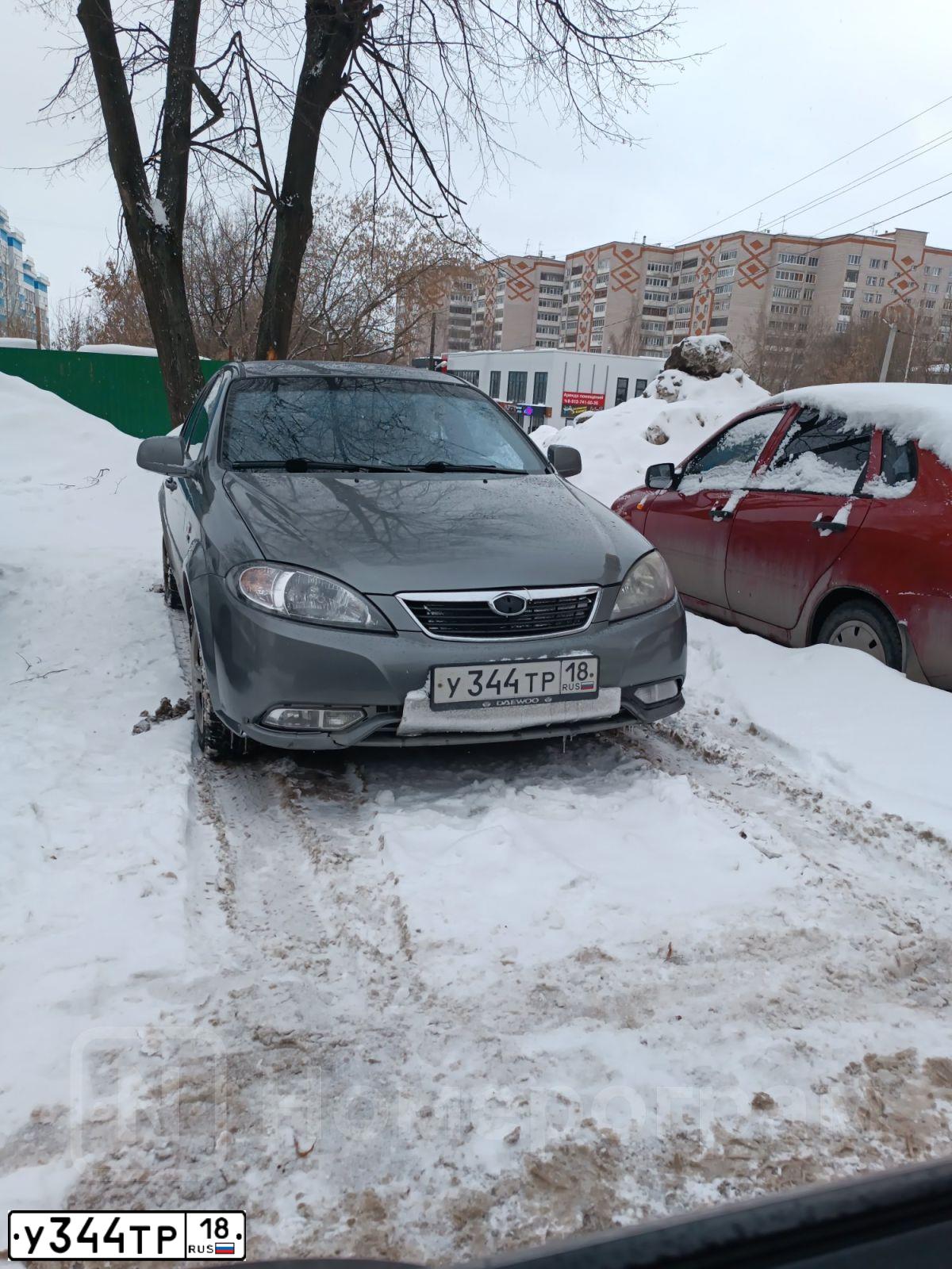 Фото автомобиля DAEWOO GENTRA, 2015 — госномер У344ТР18. Цвет: ТЕМНО - СЕРЫЙ