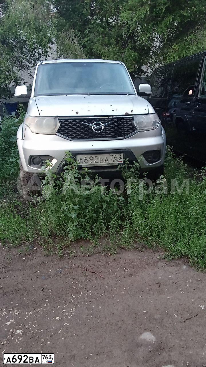 Фото автомобиля UAZ PATRIOT, 2017 — госномер Р663ОТ48. Цвет: СЕРЕБРИСТЫЙ МЕТАЛЛИК