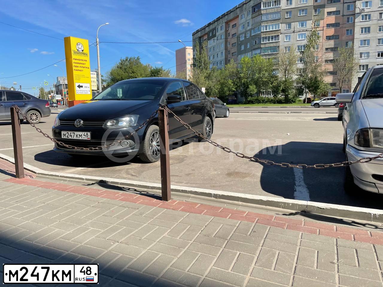 Фото автомобиля VOLKSWAGEN POLO, 2013 — госномер М247КМ48. Цвет: ЧЕРНЫЙ
