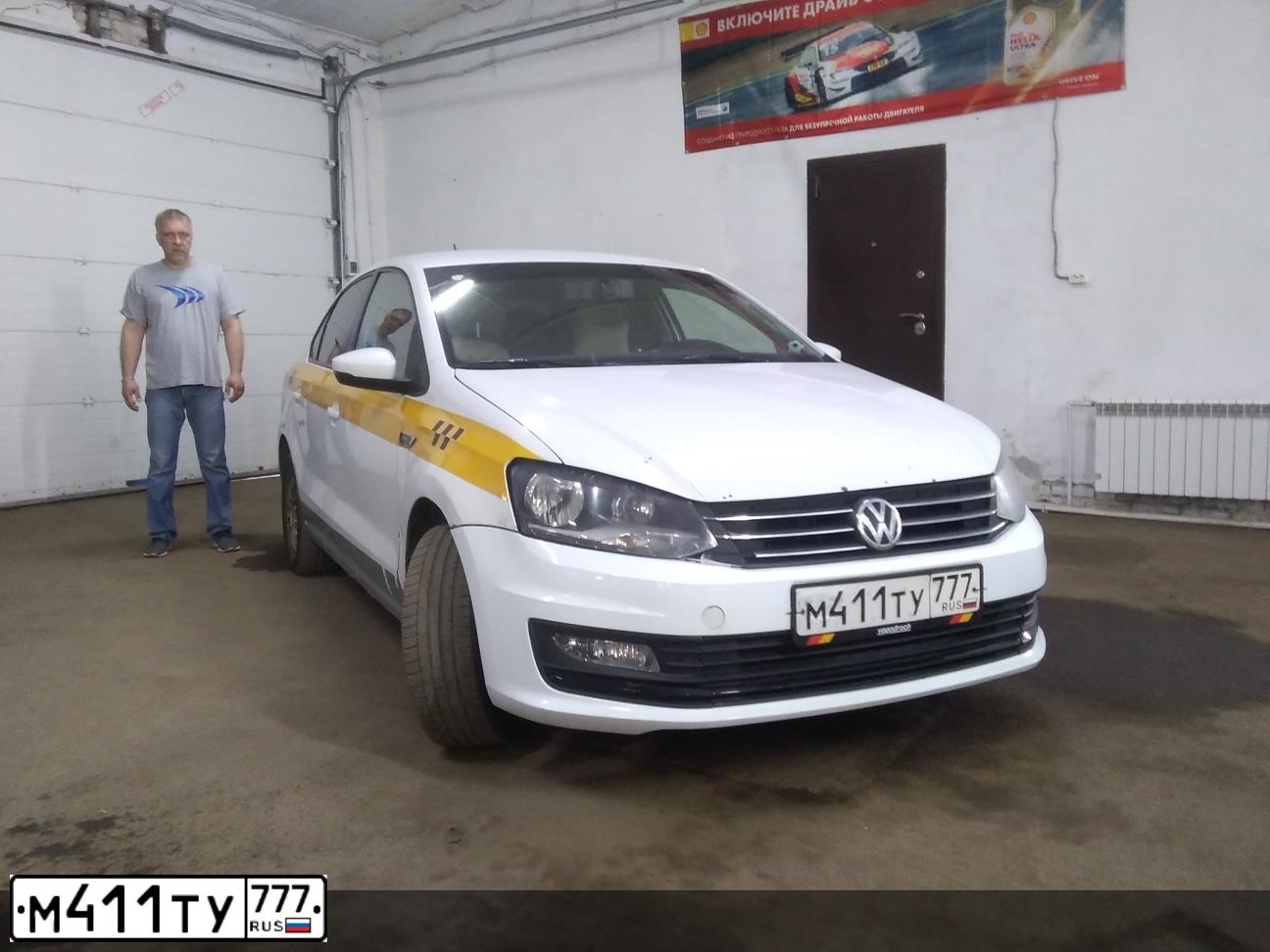 Фото автомобиля LADA 2114 SAMARA, 2013 — госномер М411ТУ777. Цвет: Белый
