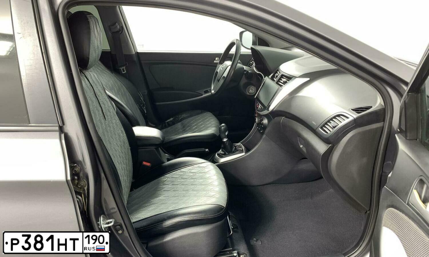Фото автомобиля HYUNDAI SOLARIS, 2011 — госномер К355ЕВ53. Цвет: ЧЕРНО-СЕРЫЙ
