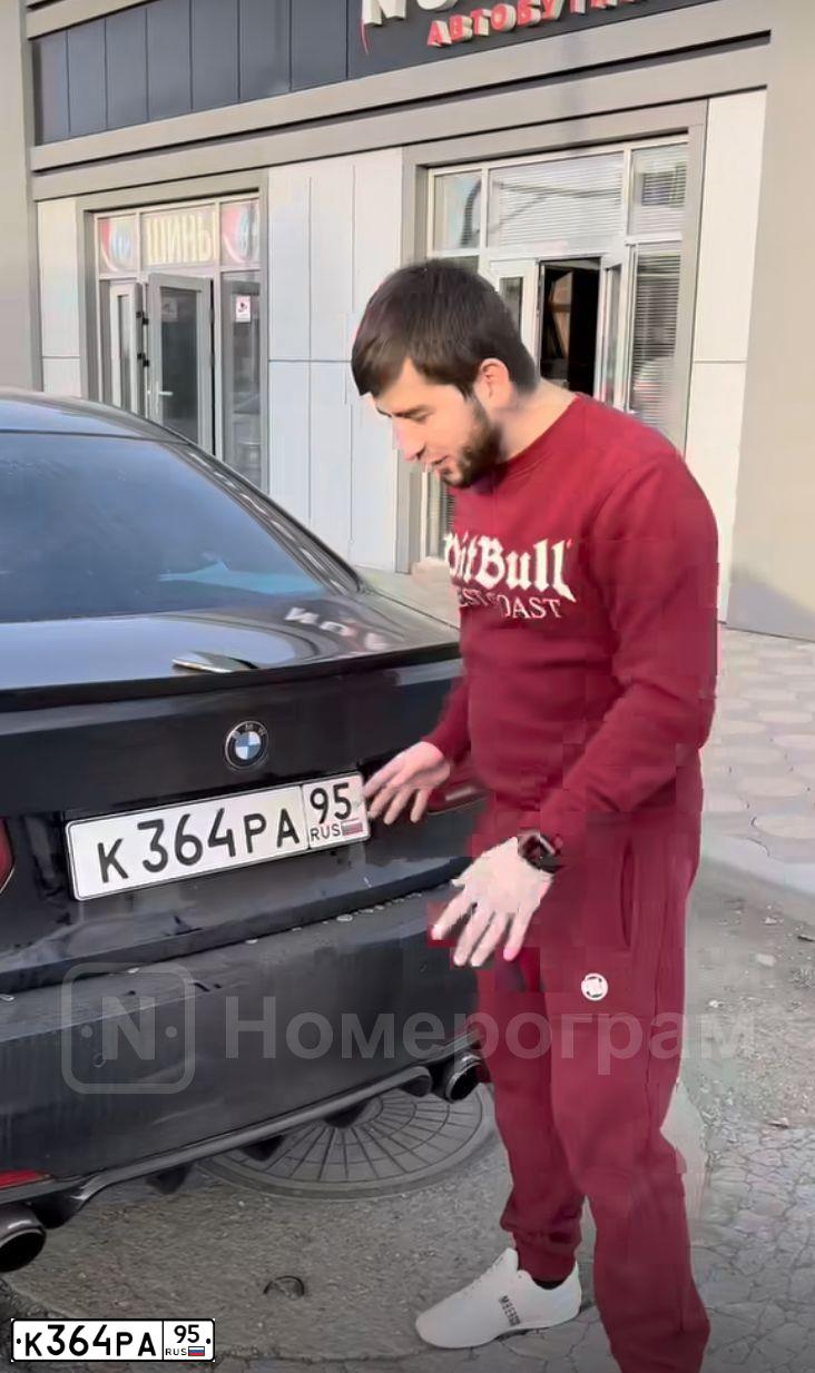 Фото автомобиля MERCEDES M-KLASSE, 2013 — госномер В325УС95. Цвет: ЧЕРНЫЙ