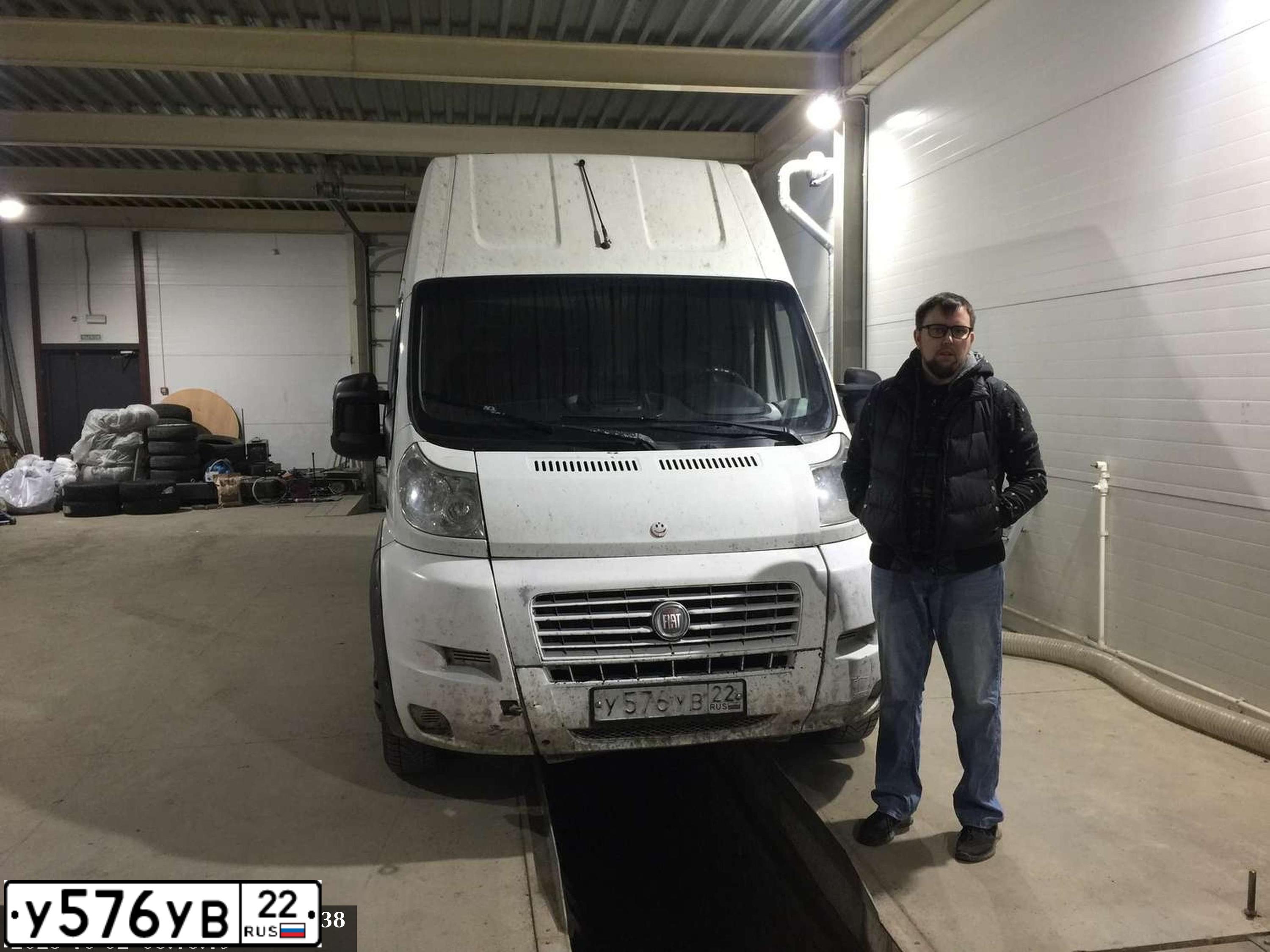 Фото автомобиля FIAT DUCATO, 2013 — госномер У576УВ22. Цвет: БЕЛЫЙ