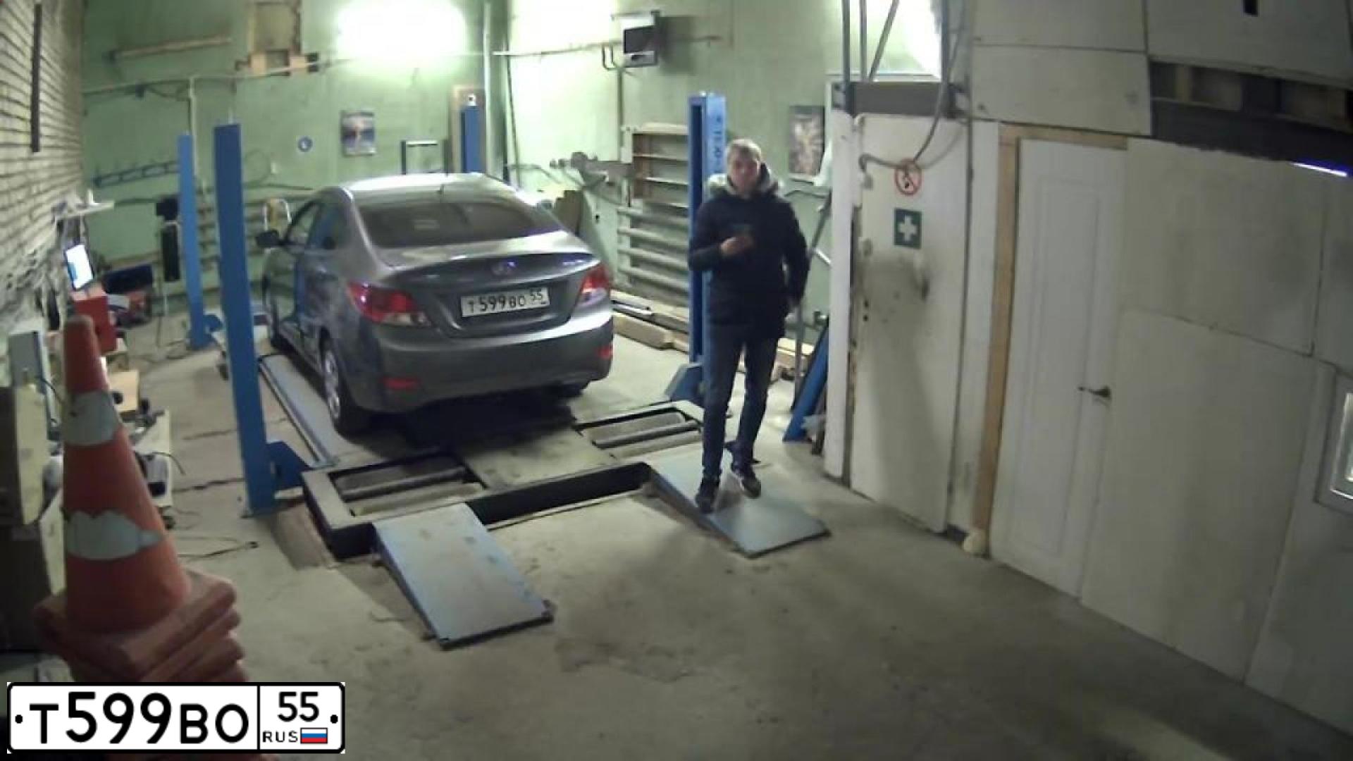Фото автомобиля HYUNDAI SOLARIS, 2014 — госномер В507ТЕ147. Цвет: ЧЕРНО-СЕРЫЙ