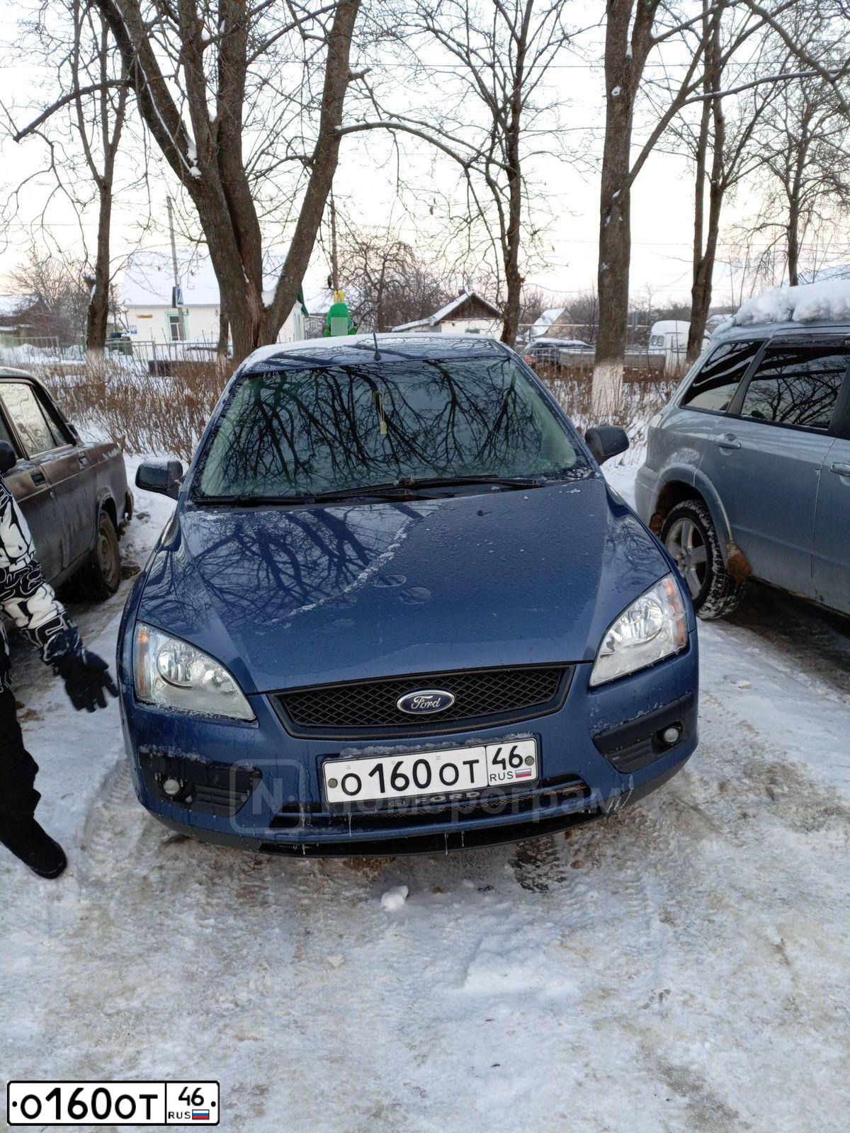 Фото автомобиля FORD FOCUS, 2006 — госномер О160ОТ46. Цвет: синий