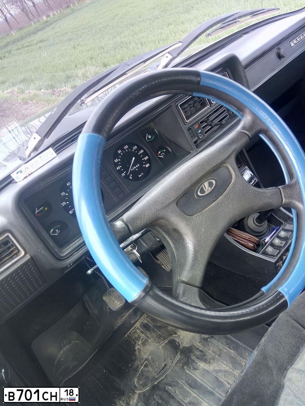 Фото автомобиля LADA 2107, 2010 — госномер В701СН18. Цвет: СЕРО-СИНЕ-ЗЕЛЕНЫЙ