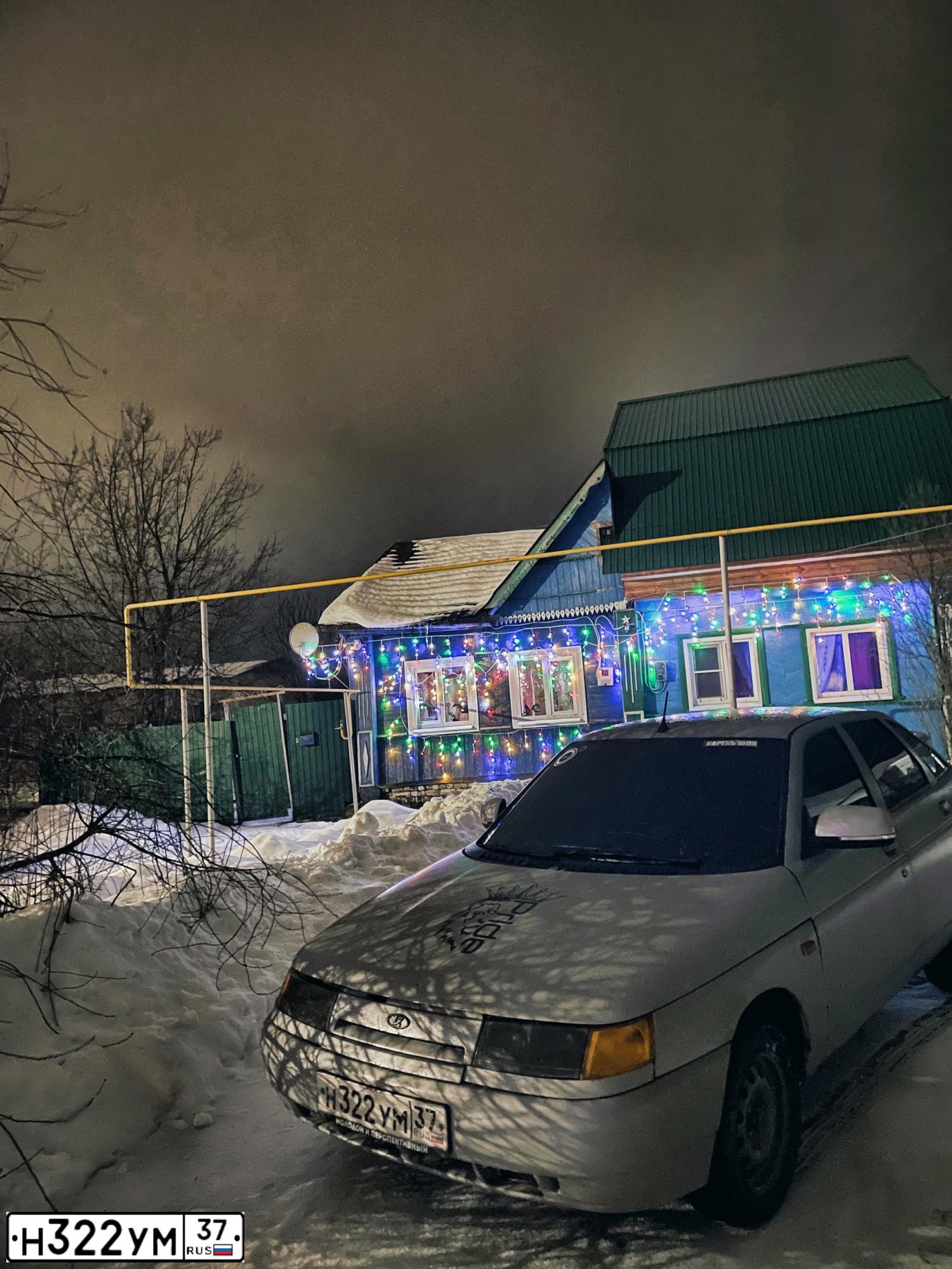 Фото автомобиля LADA 2112, 2002 — госномер Н322УМ37. Цвет: СВЕТЛО СЕРЕБРИСТЫЙ МЕТАЛЛ
