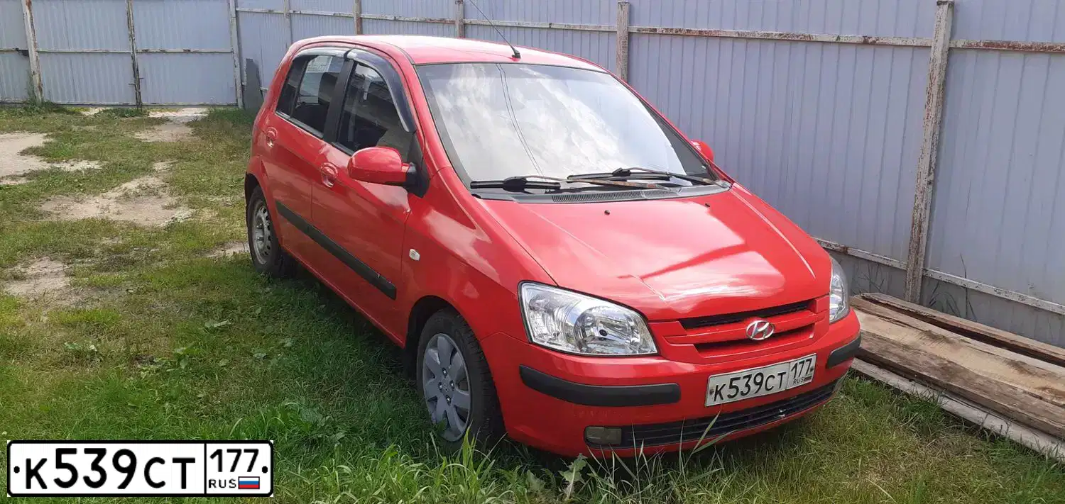 Фото автомобиля HYUNDAI GETZ, 2005 — госномер Х630УР97. Цвет: ЯРКО-КРАСНЫЙ