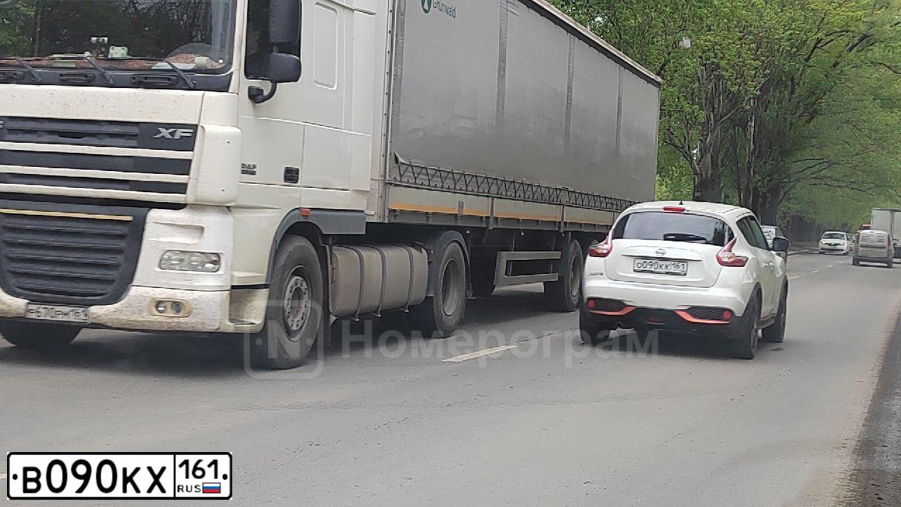 Фото автомобиля LANDROVER RANGE ROVER SPORT, 2009 — госномер В720АХ777. Цвет: ЧЕРНЫЙ