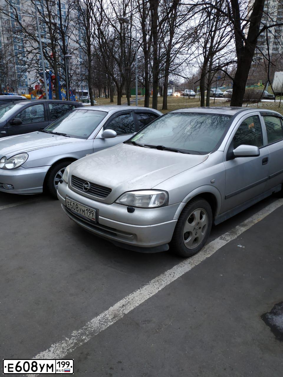 Фото автомобиля OPEL ASTRA, 2001 — госномер Е809ТУ790. Цвет: СЕРЕБРИСТЫЙ