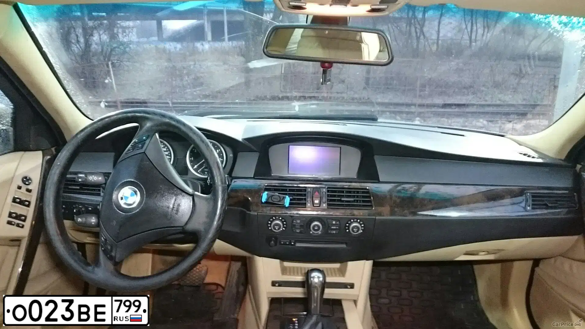 Фото автомобиля BMW SERIE 5, 2004 — госномер О023ВЕ799. Цвет: ОЛИВКОВЫЙ