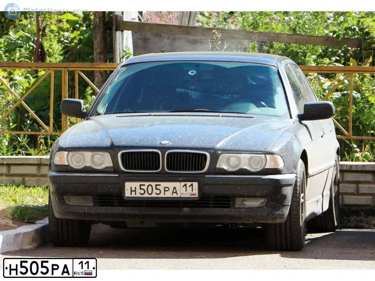 Фото автомобиля BMW SERIE 7, 1999 — госномер Р826АТ11. Цвет: ЧЕРНЫЙ