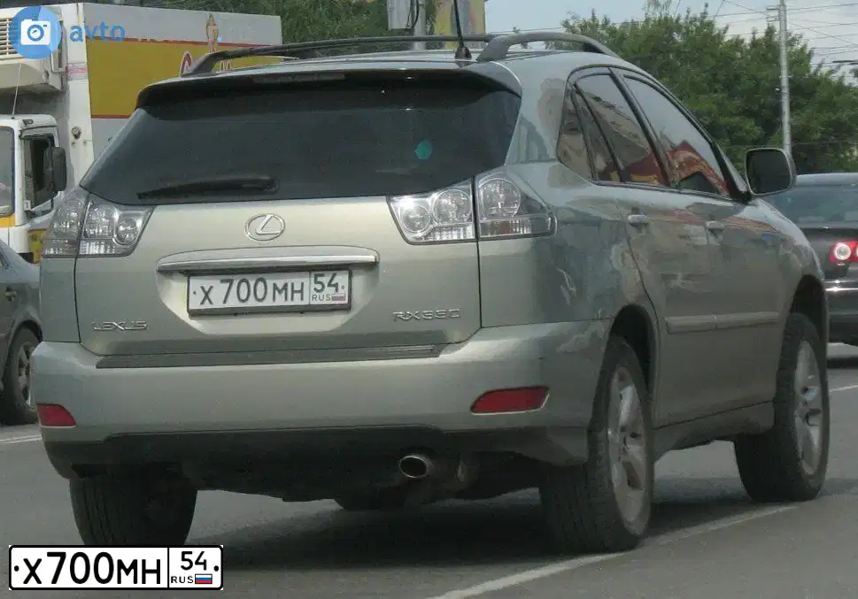 Фото автомобиля LEXUS NX, 2015 — госномер М777ЕМ70. Цвет: Красный