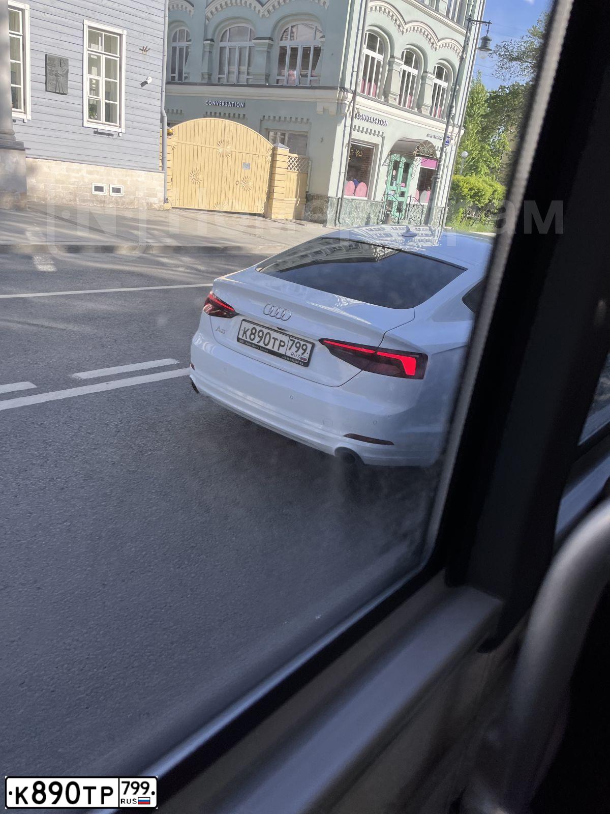 Фото автомобиля AUDI A5, 2019 — госномер К890ТР799. Цвет: БЕЛЫЙ