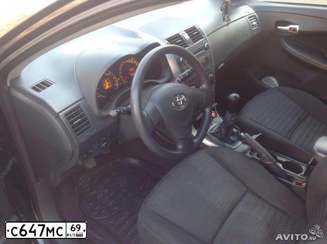Фото автомобиля TOYOTA COROLLA, 2007 — госномер С647МС69. Цвет: ЧЕРНЫЙ