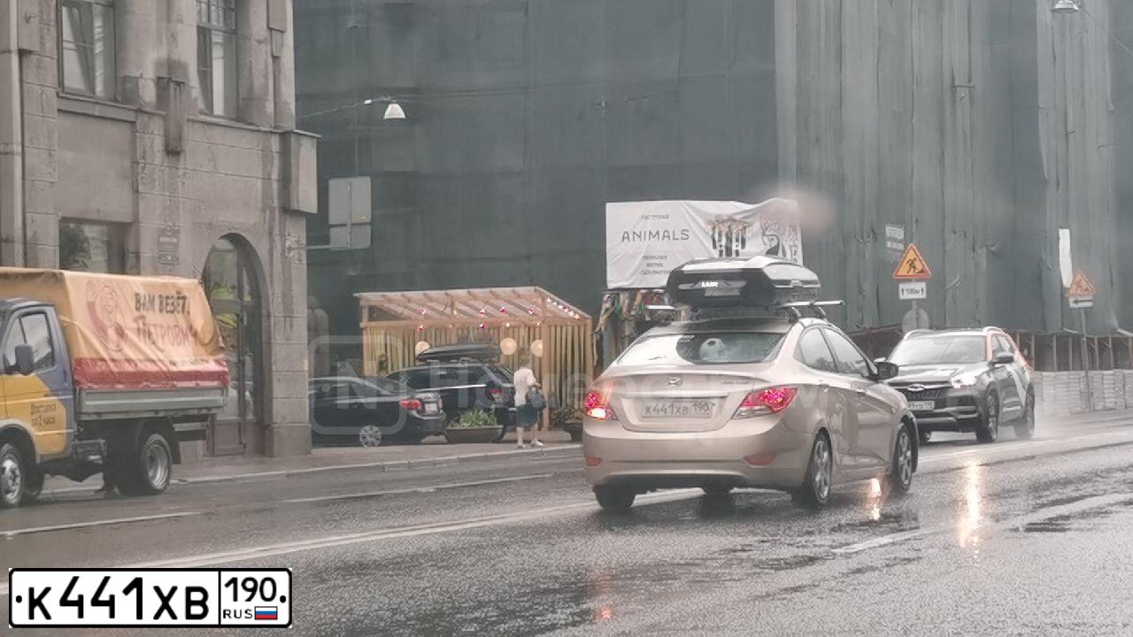 Фото автомобиля HYUNDAI SOLARIS, 2012 — госномер К441ХВ190. Цвет: БЕЖЕВО-СЕРЫЙ