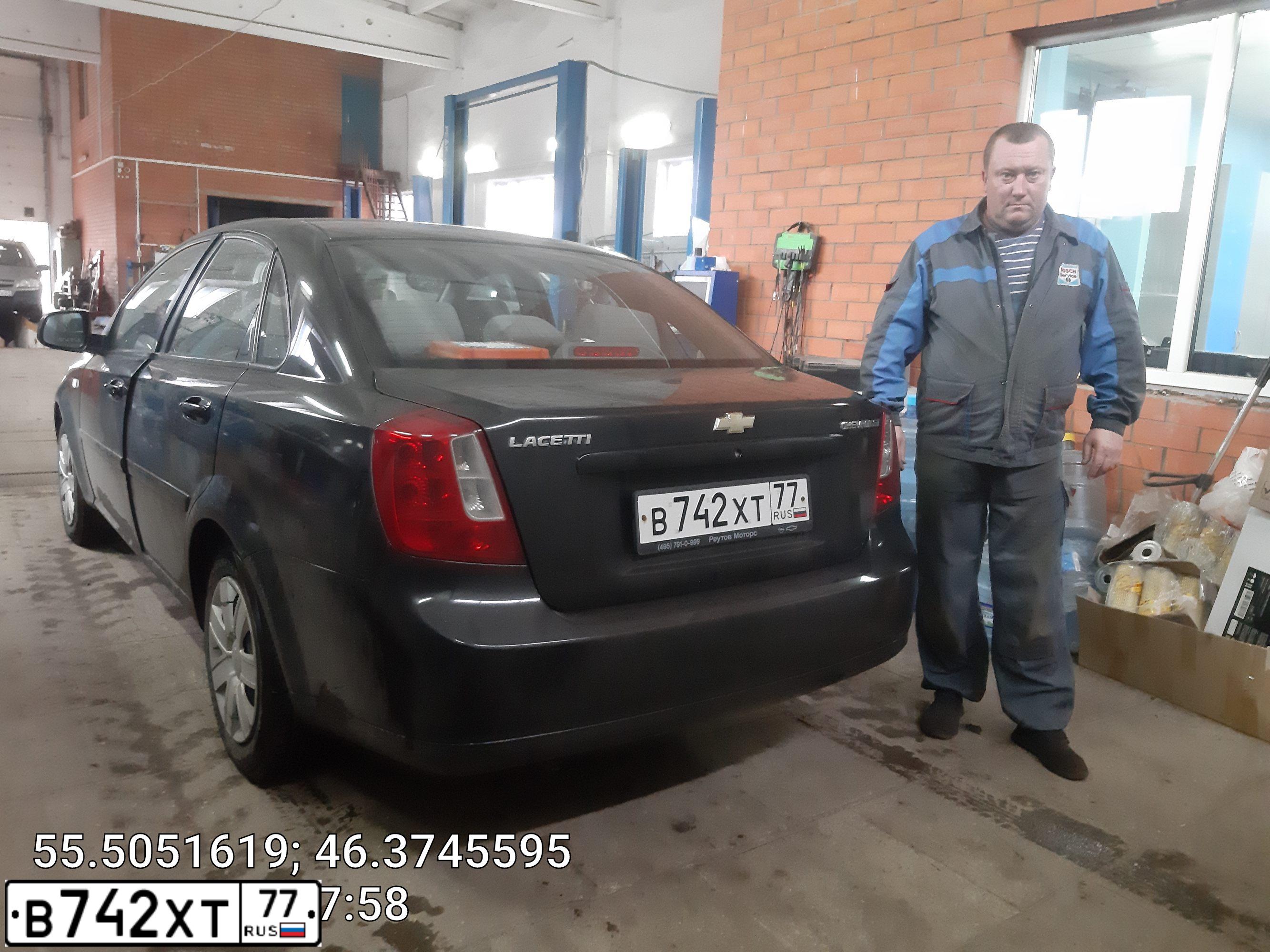 Фото автомобиля CHEVROLET LACETTI, 2012 — госномер В742ХТ77. Цвет: ЧЕРНЫЙ