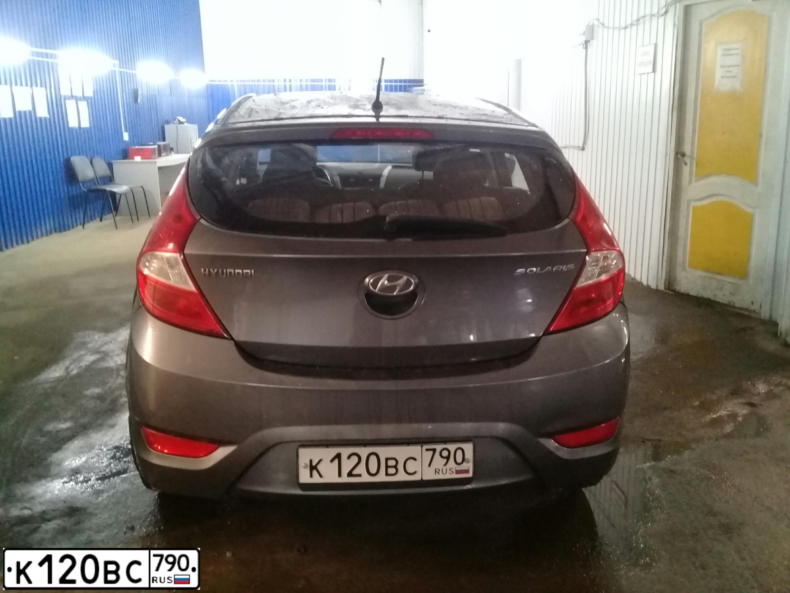 Фото автомобиля HYUNDAI SOLARIS, 2013 — госномер С302МЕ790. Цвет: ЧЕРНО-СЕРЫЙ