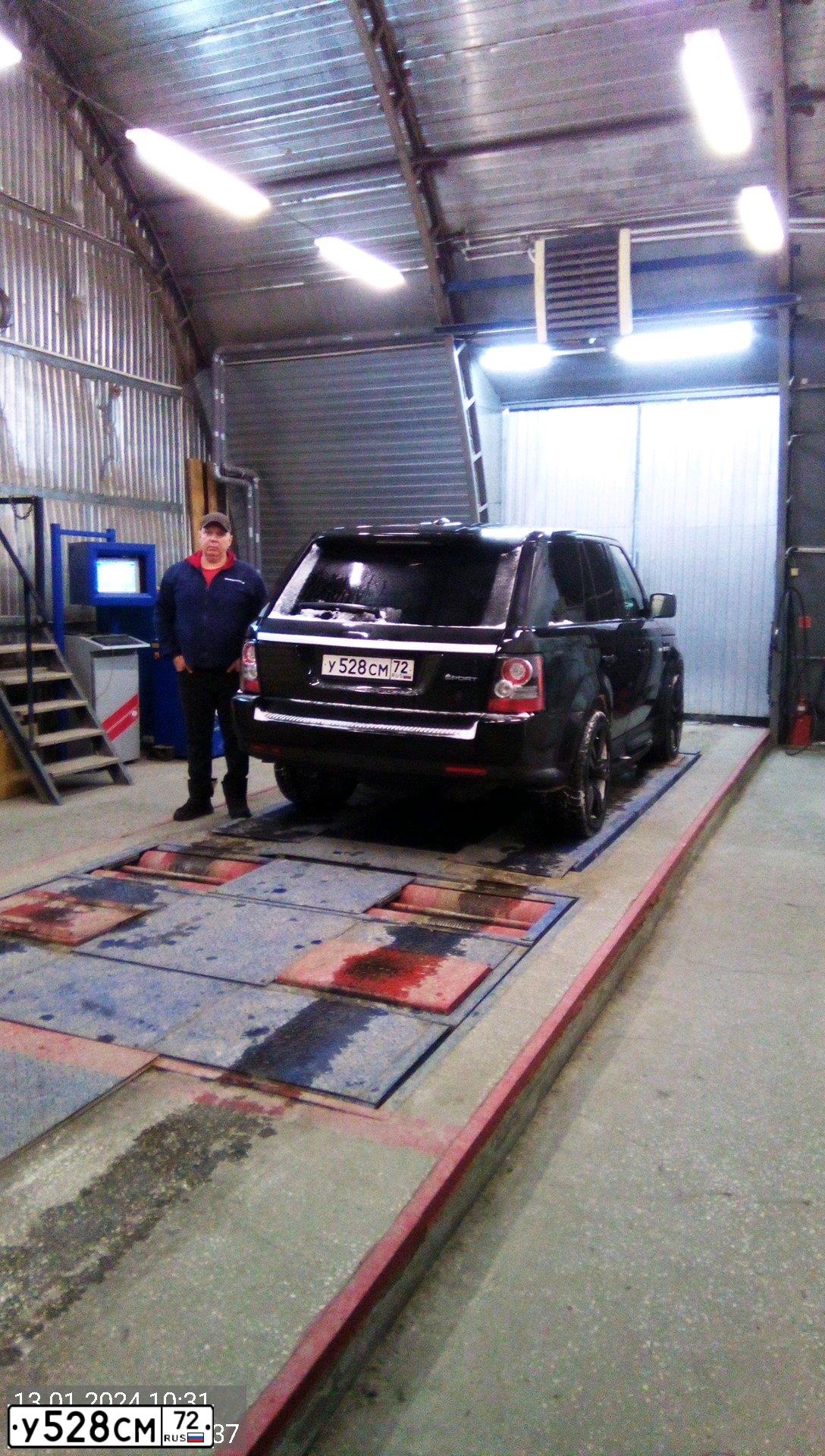 Фото автомобиля LAND ROVER RANGE ROVER, 2009 — госномер Р344ЕР186