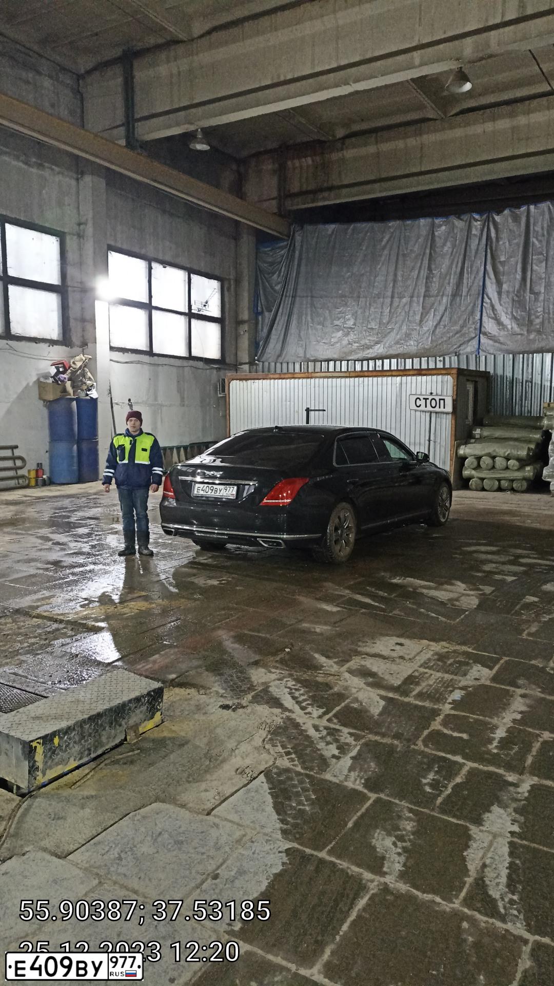 Фото автомобиля HYUNDAI GENESIS, 2018 — госномер К500УС77