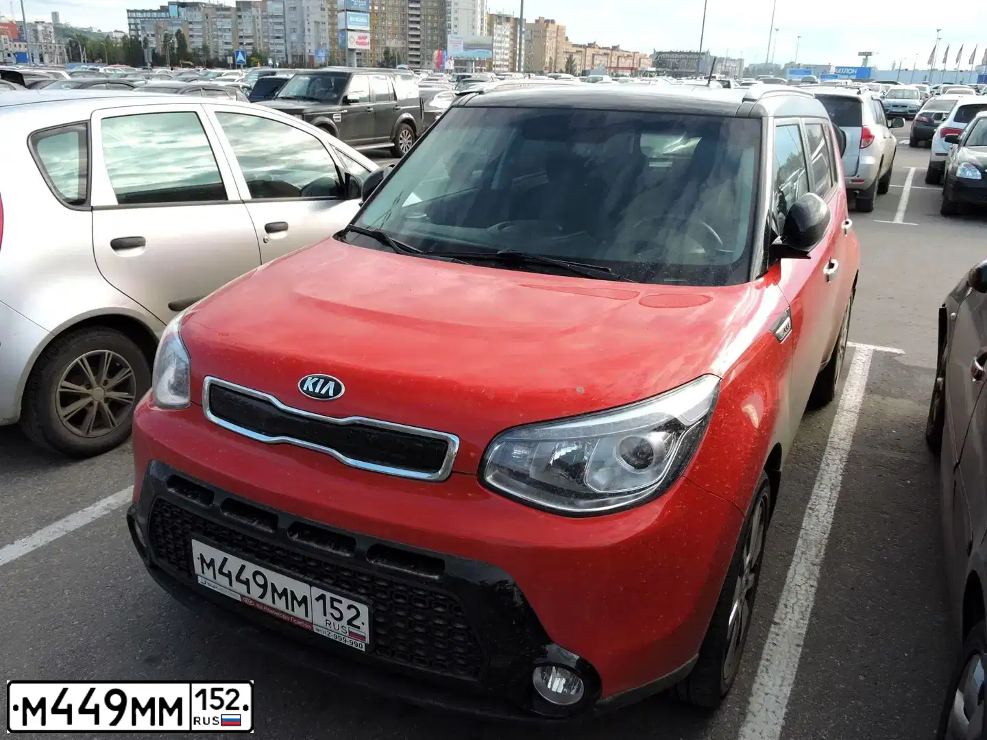 Фото автомобиля KIA SOUL, 2016 — госномер М449ММ152. Цвет: КРАСНЫЙ